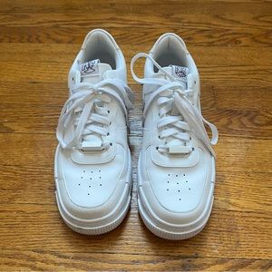 Nike AF1 Pixel (size 9)